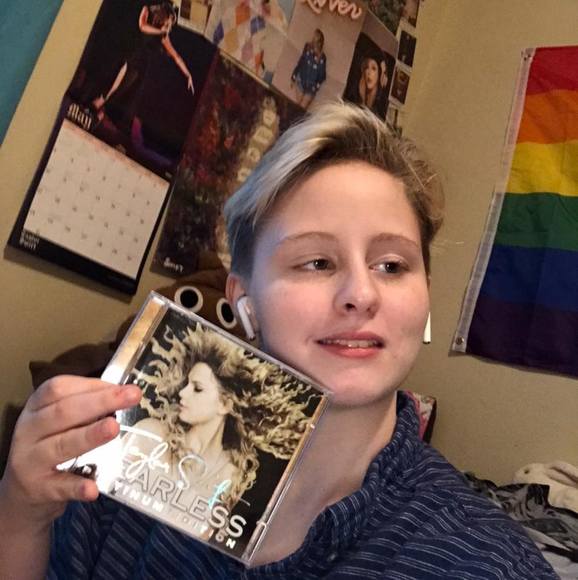 Meet your Posher, Aaron - Picture 1 of 1